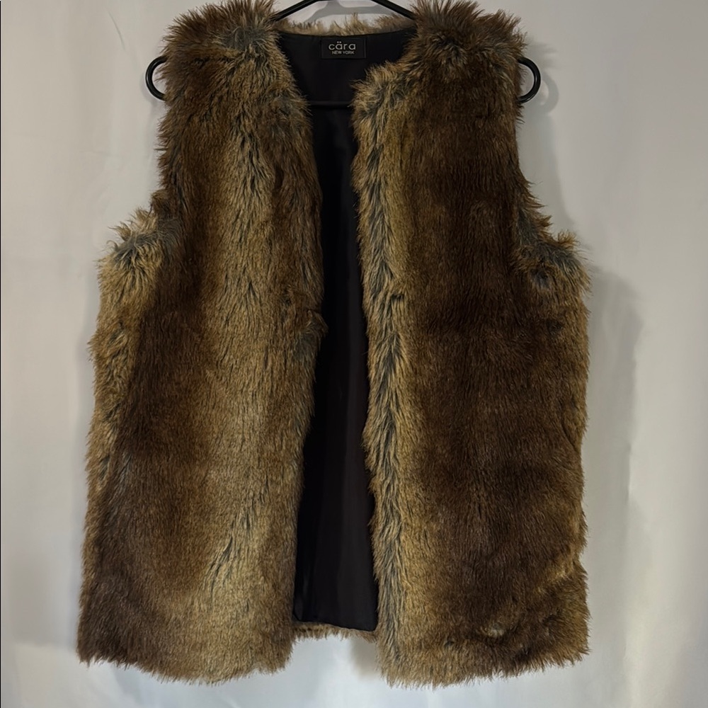 Women's Faux Fur Vest - Brown